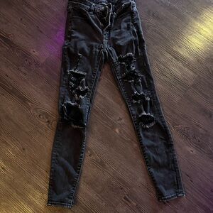 PETITE/SHORT American Eagle Outfitters Ripped Black Skinny Jeans